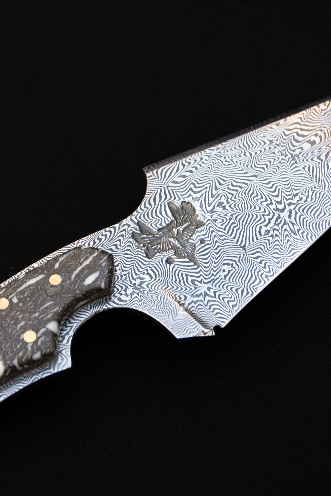 Cuchillo de monte Fighter en resina y madera