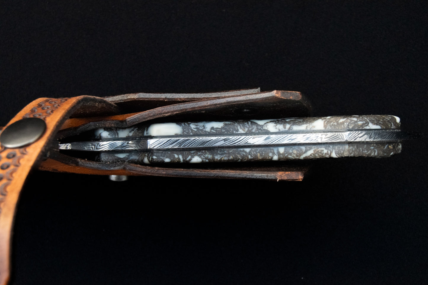 Cuchillo de monte Fighter en resina y madera