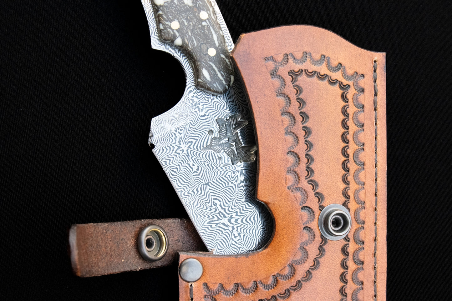 Cuchillo de monte Fighter en resina y madera